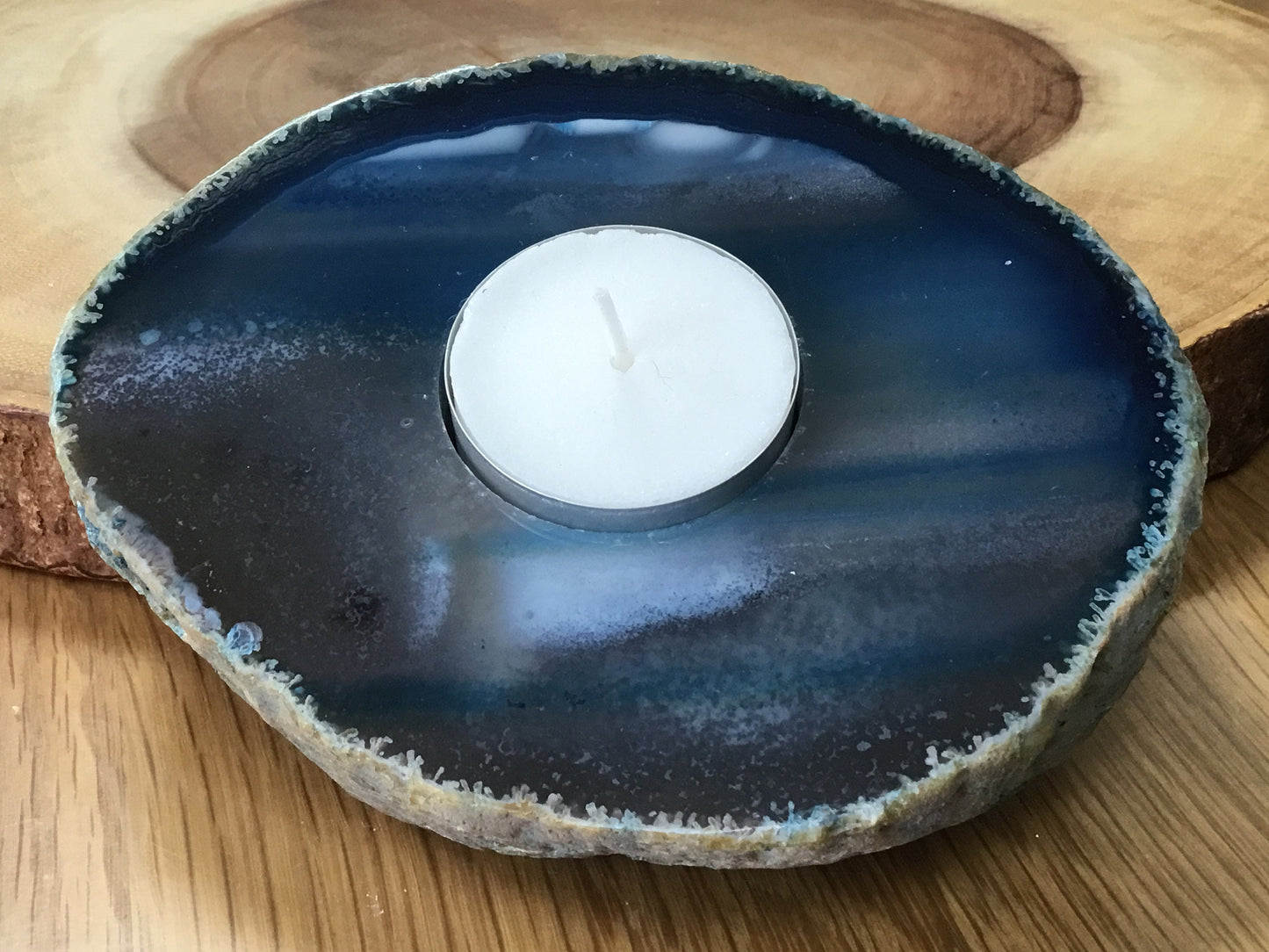 Blue Agate Candle Holder – Natural Crystal Light with Healing Energy & Mythical Meaning