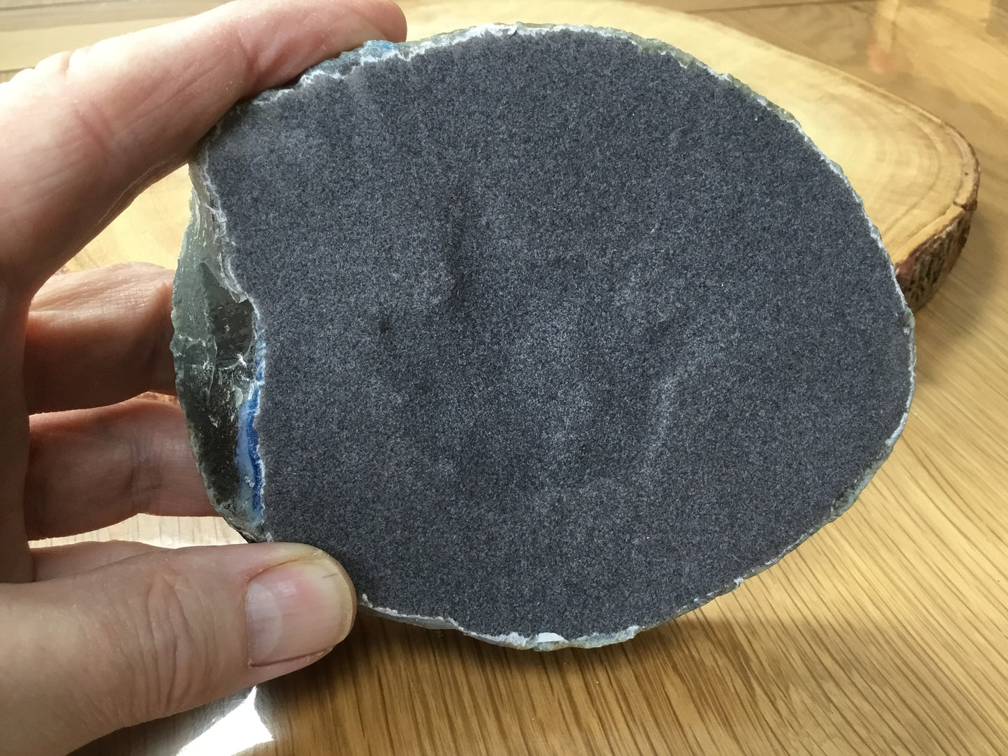 Blue Agate Candle Holder – Natural Crystal Light with Healing Energy & Mythical Meaning