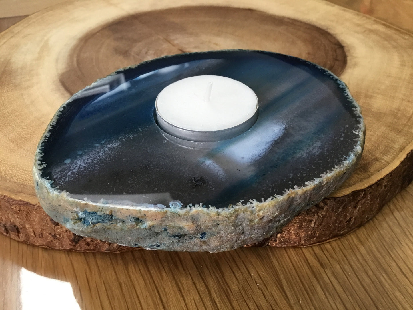 Blue Agate Candle Holder – Natural Crystal Light with Healing Energy & Mythical Meaning
