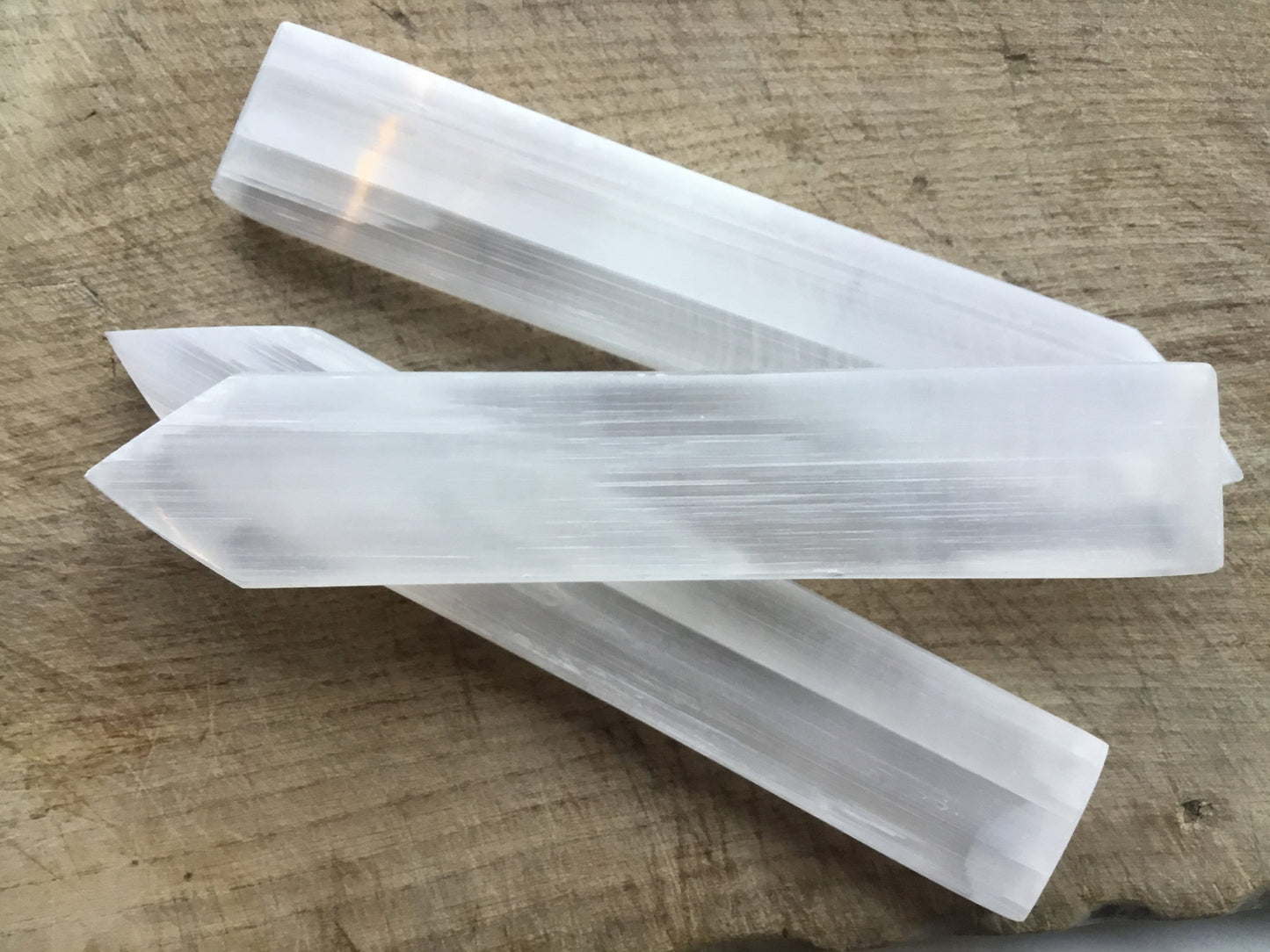 Selenite Charging Plate – Cleanse Crystals & Recharge Energy with Healing Stone Lore