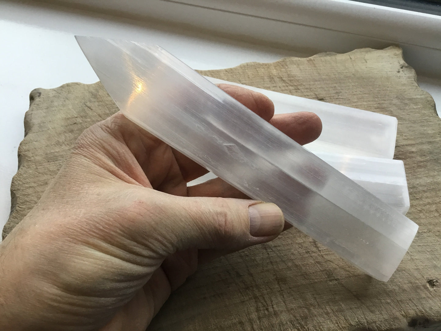 Selenite Charging Plate – Cleanse Crystals & Recharge Energy with Healing Stone Lore