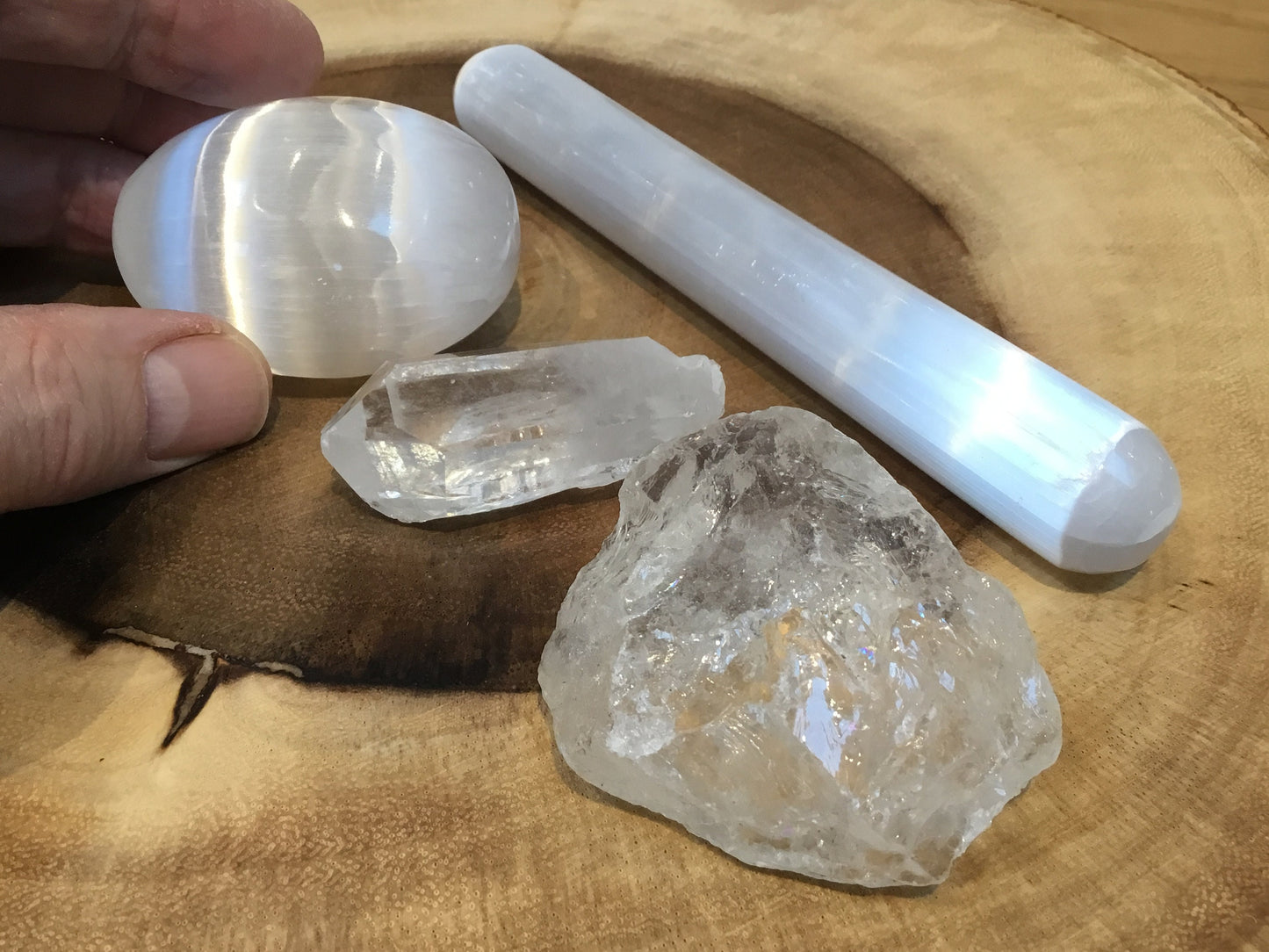 Selenite & Quartz Set – Energy Healing Crystals for Clarity, Calm & Mythological Meaning