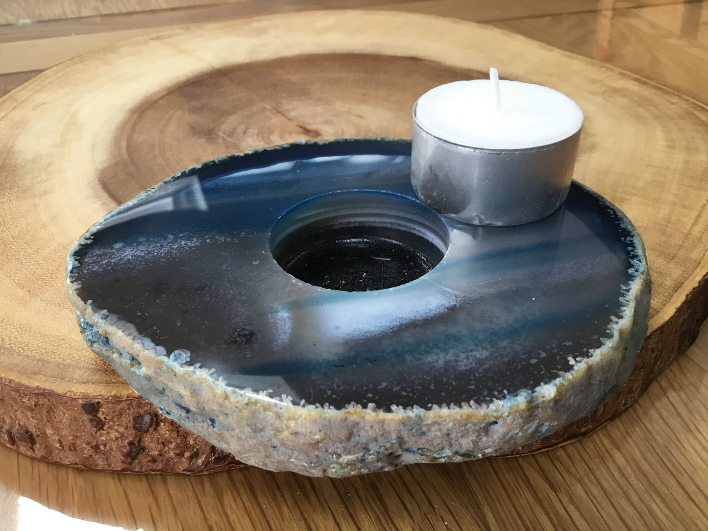 Blue Agate Candle Holder – Natural Crystal Light with Healing Energy & Mythical Meaning