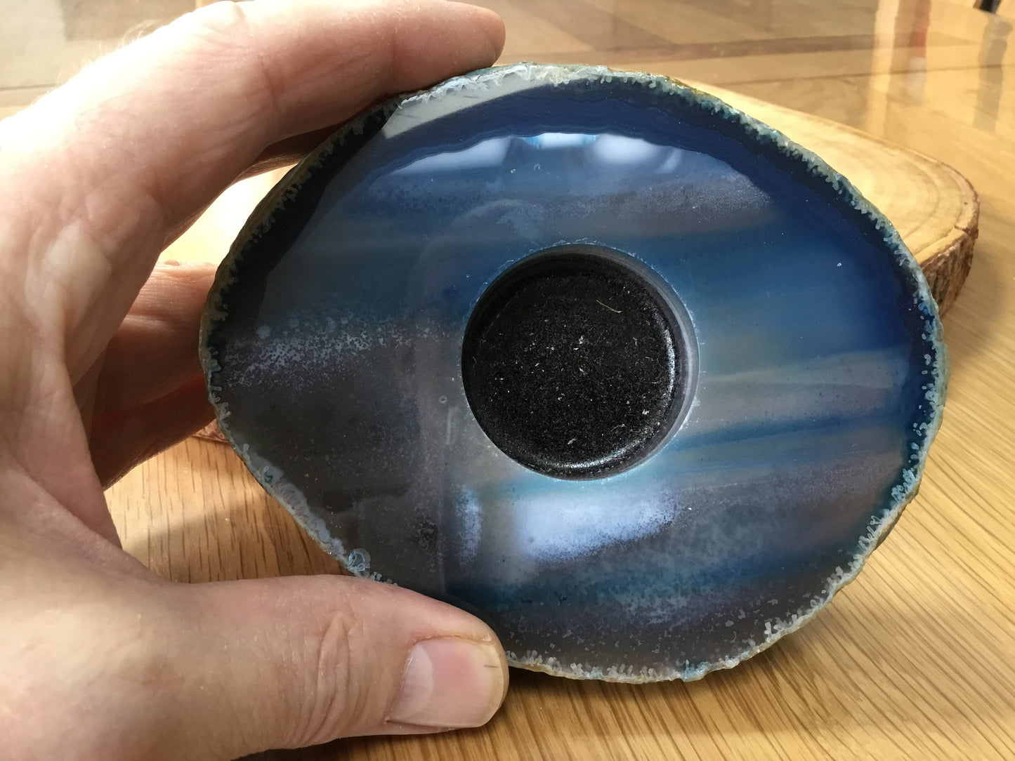 Blue Agate Candle Holder – Natural Crystal Light with Healing Energy & Mythical Meaning