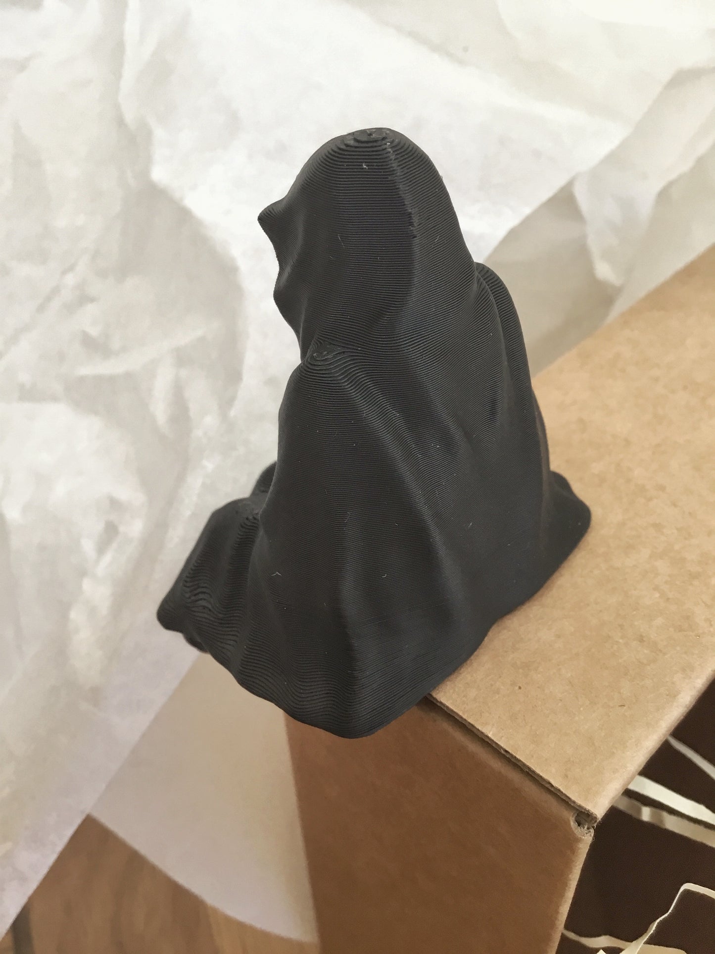 Sitting Ghost Figurine – Spooky-Cute 3D Decor for Shelves & Desks